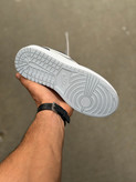 کتونی نایک ایر جردن ۱ زنانه بدون ساق سرمهای نایک نقرهای کد(۷۶)